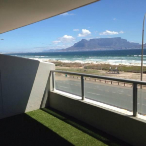 Apartment Beachfront Beauty at Seaspray in Blouberg